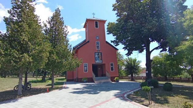 Crkva Svetih apostola Petra i Pavla Dubnica Svilajnac