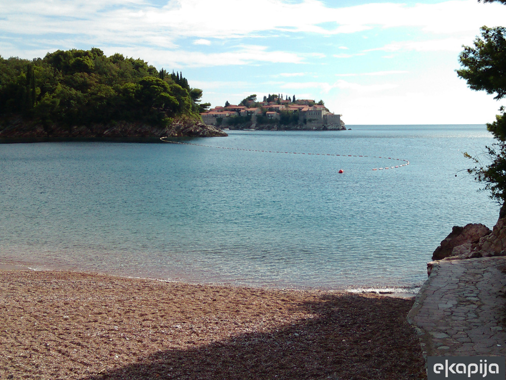 naselje i plaža Miločer kod Budve