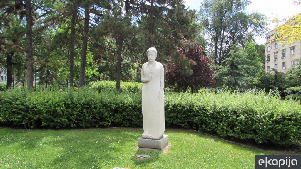 Spomenik Nadeždi Petrović Pionirski park Beograd