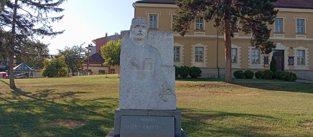 Spomenik vojvodi Milanu Obrenoviću Gornji Milanovac